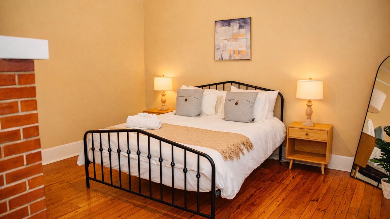 Photo of Bedroom in Valdosta