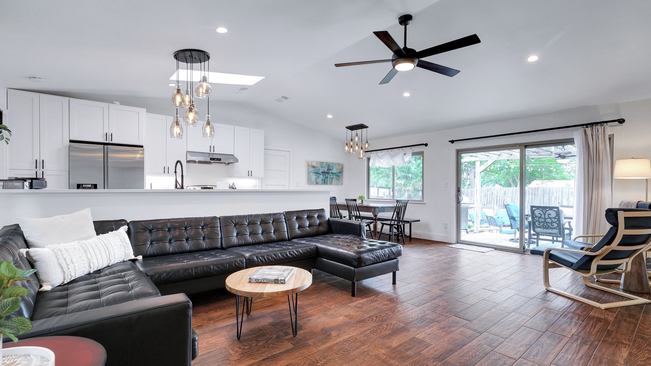 Photo of Livingroom in Vance Jackson