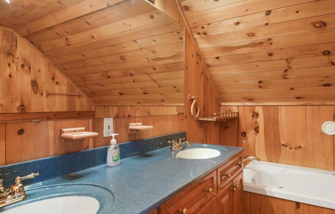 Photo of Bathroom in Front of Yonge