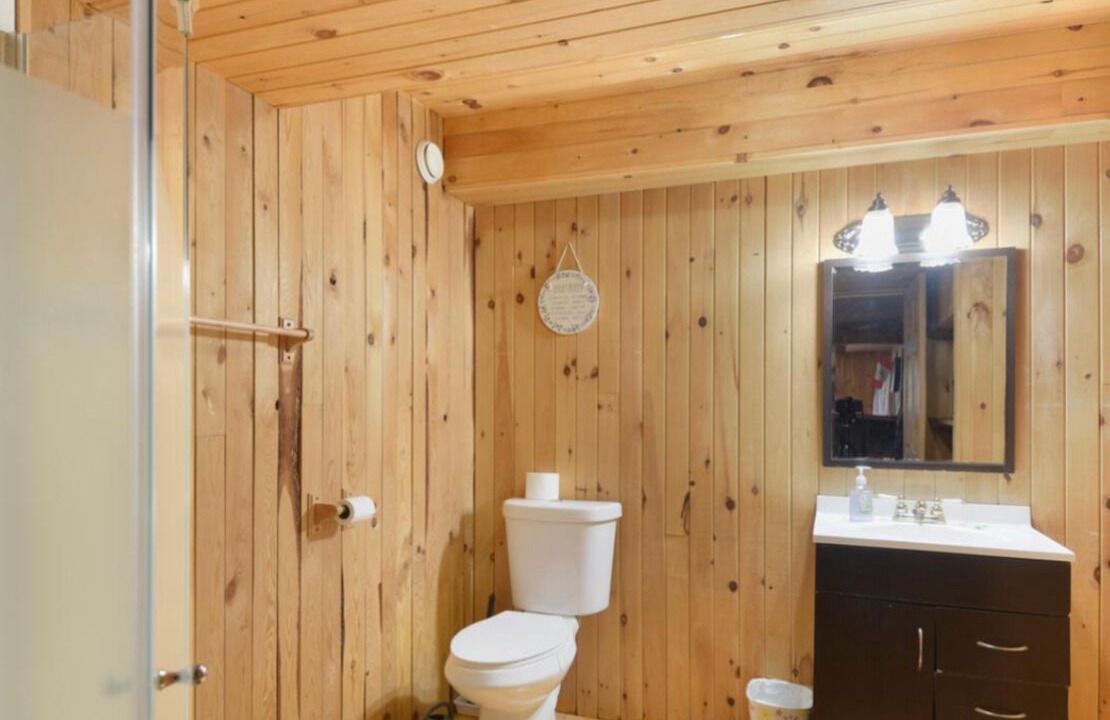 Photo of Bathroom in Front of Yonge