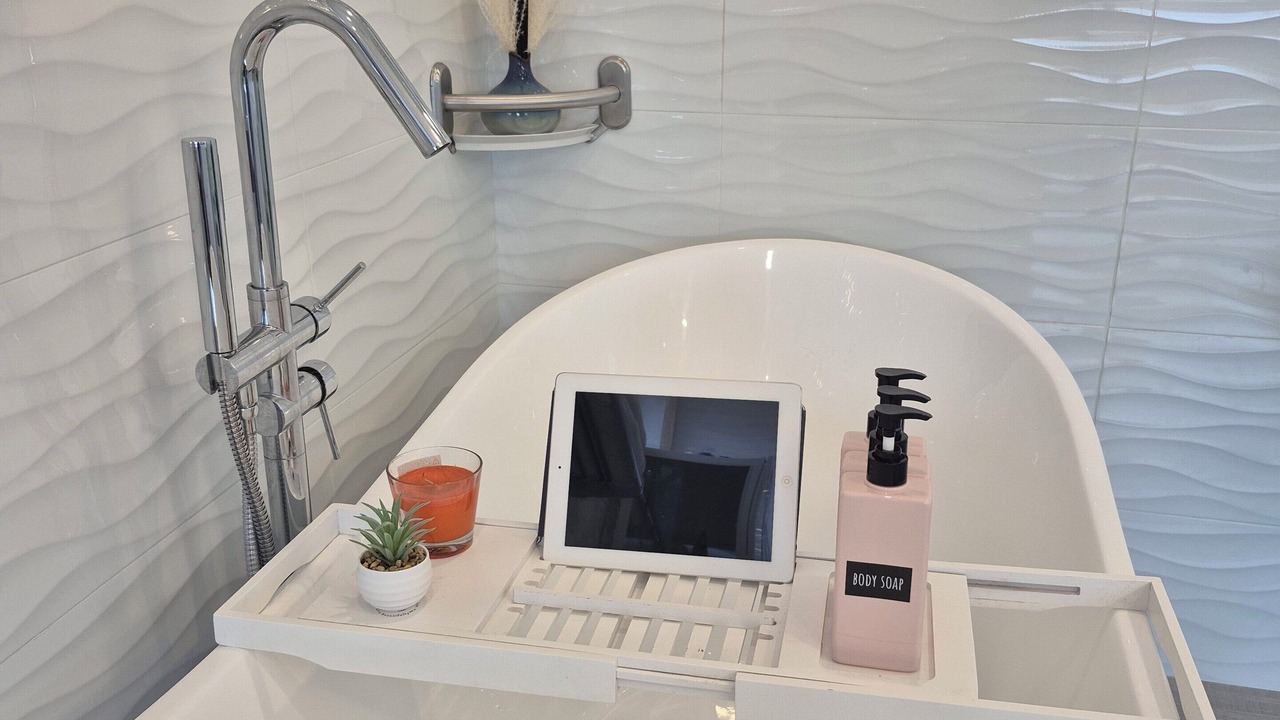 Photo of Bathroom in Niagara Falls