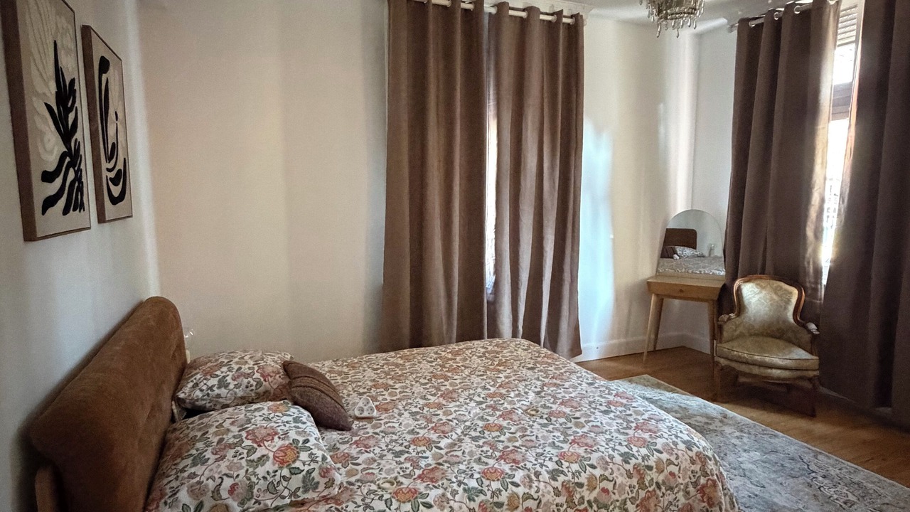 Photo of Bedroom in Lambersart