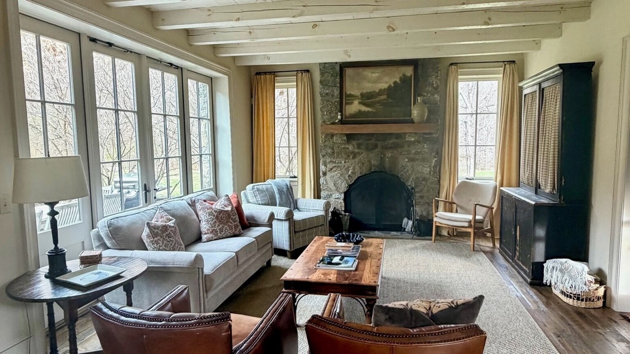 Photo of Livingroom in Canton