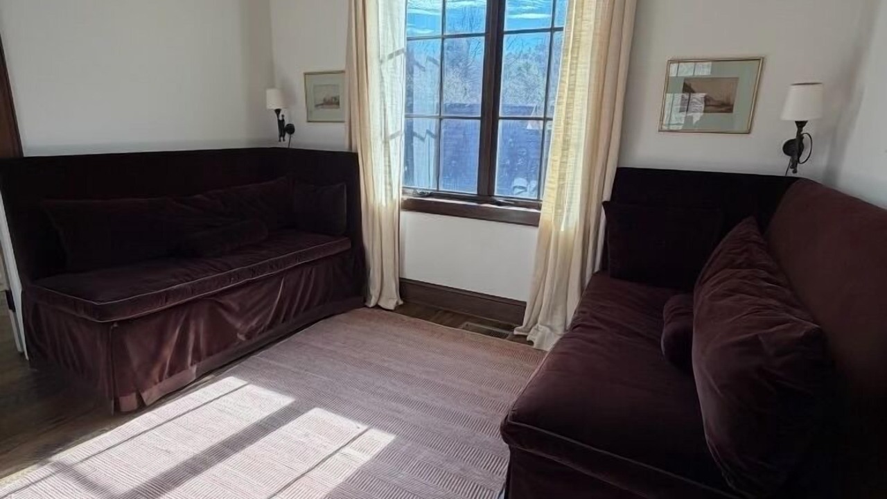 Photo of Livingroom in Canton