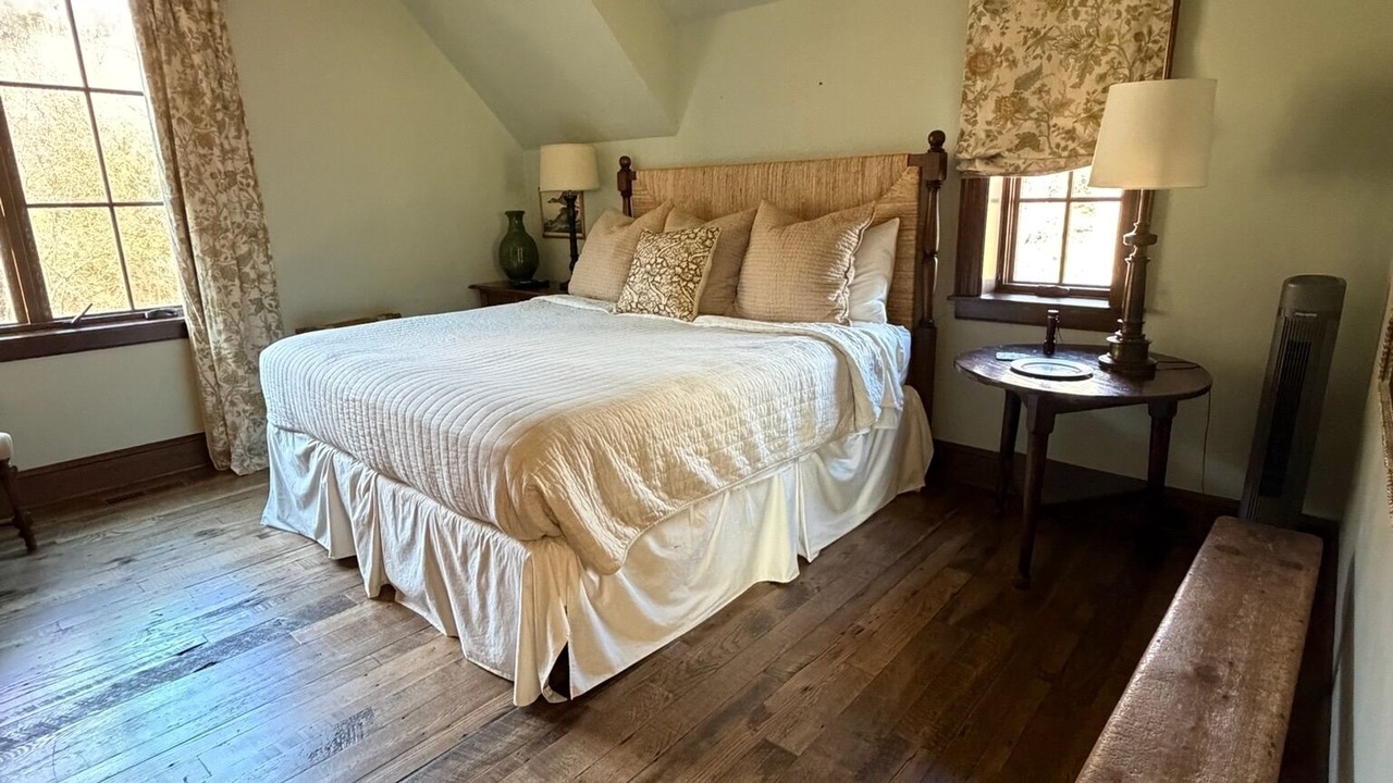 Photo of Bedroom in Canton