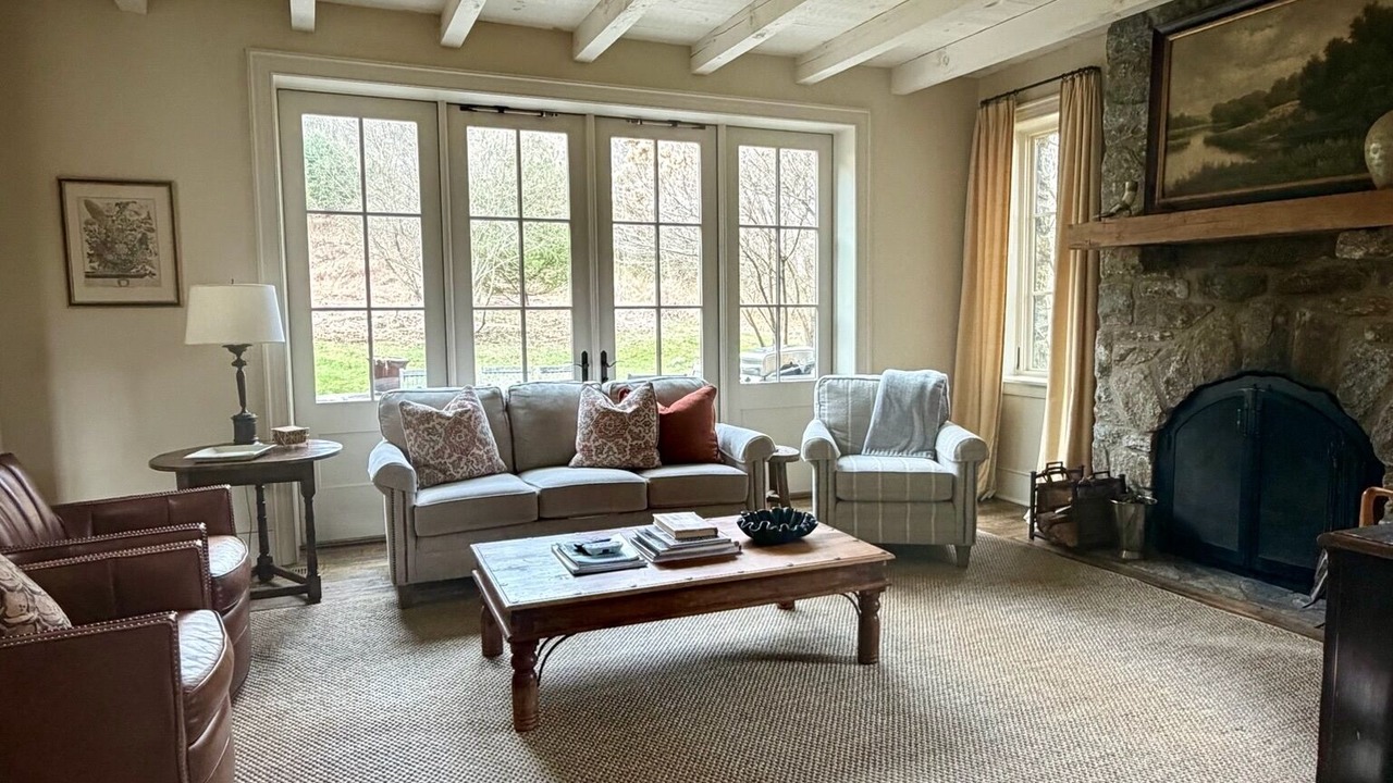 Photo of Livingroom in Canton