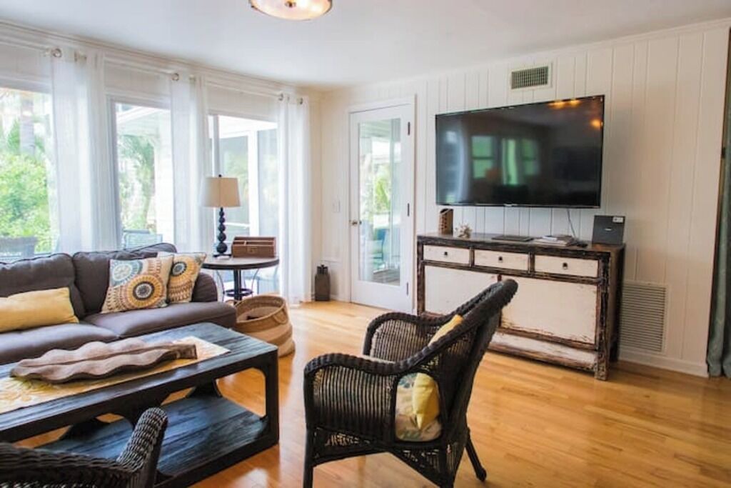 Photo of Livingroom in Downtown