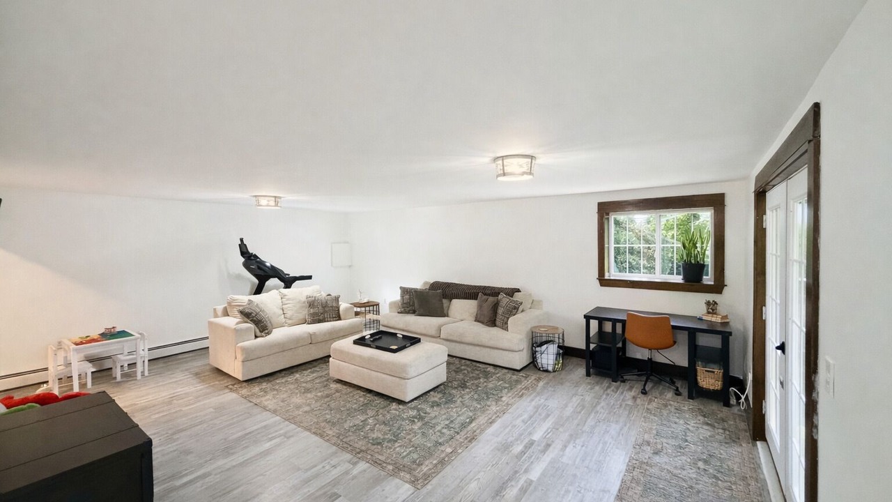 Photo of Livingroom in Ellsworth