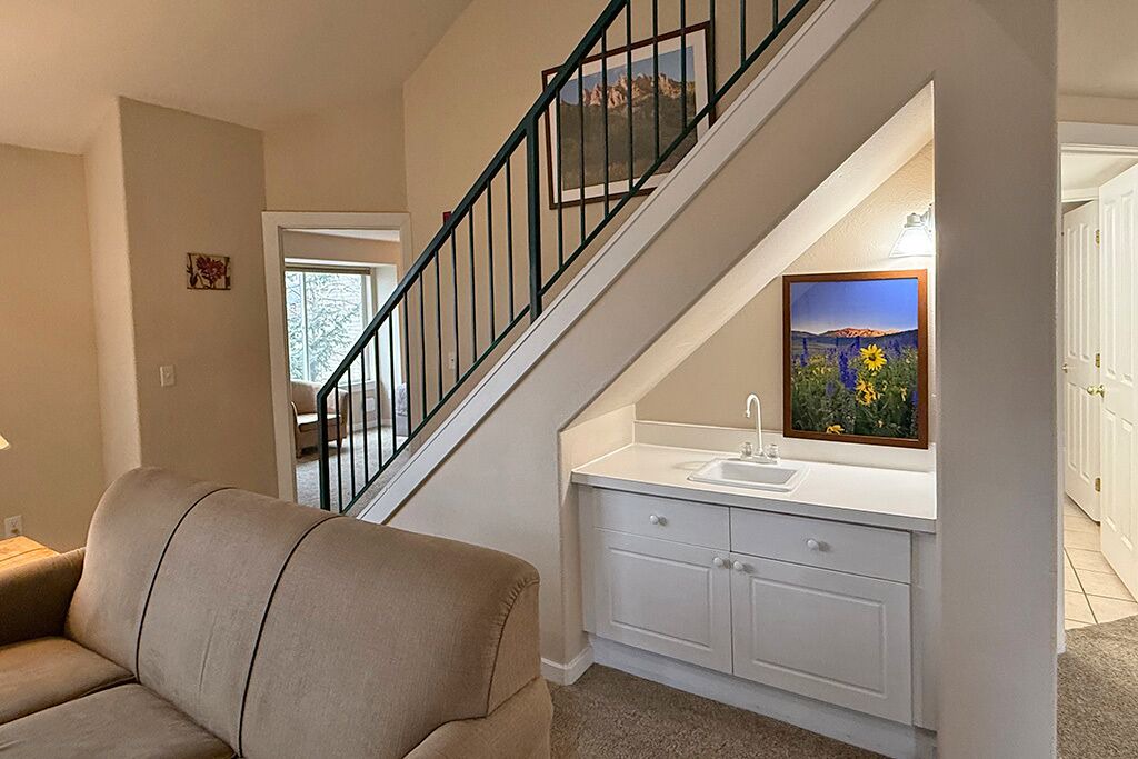 Photo of Livingroom in Summit Cove