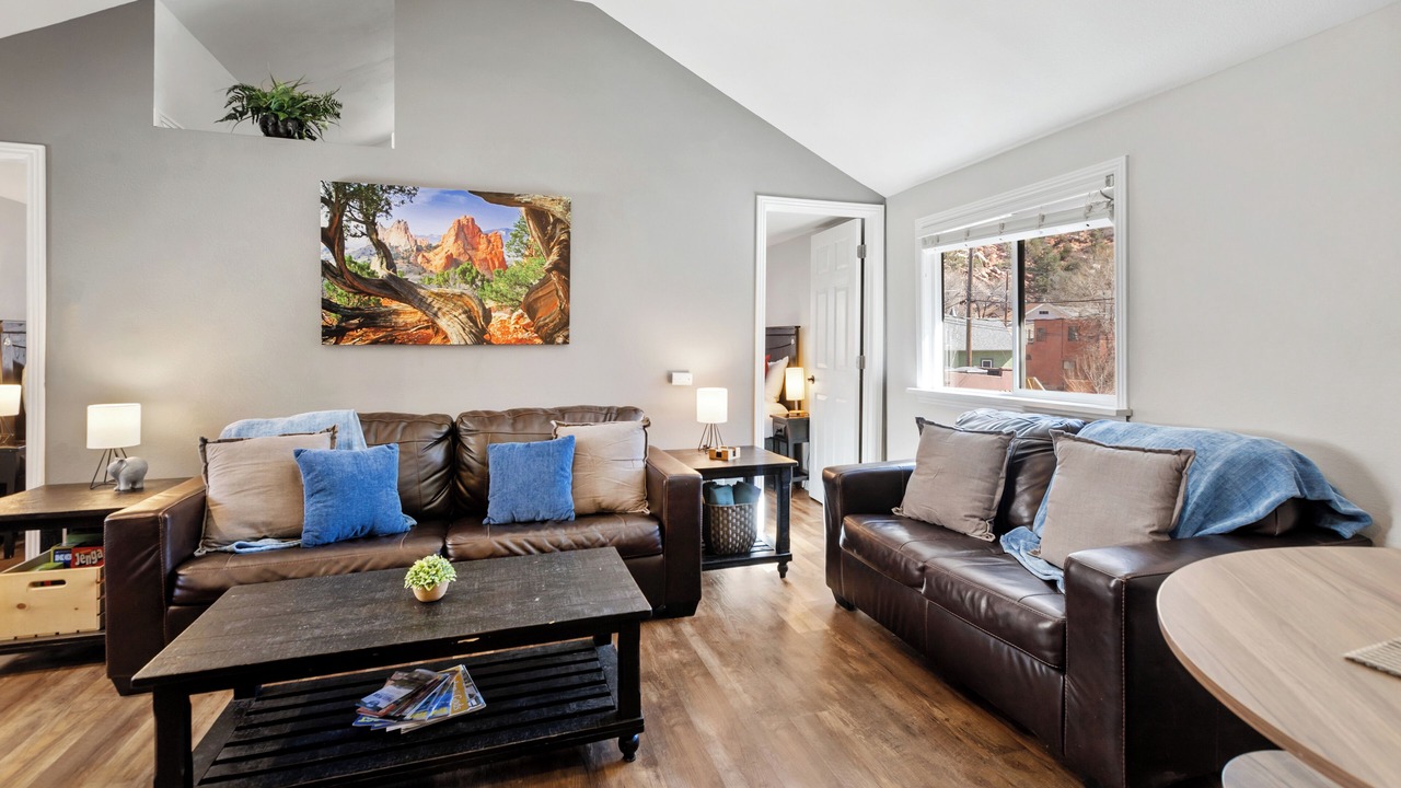 Photo of Livingroom in Manitou Springs Historic District