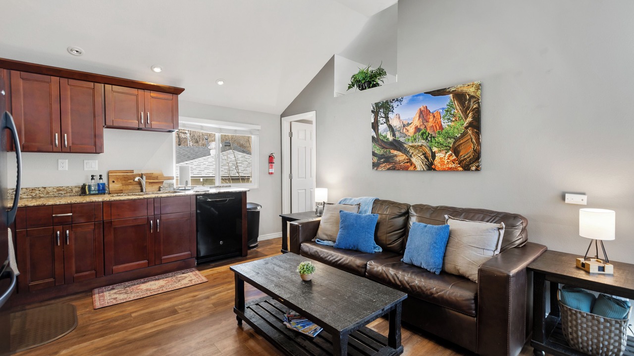 Photo of Livingroom in Manitou Springs Historic District