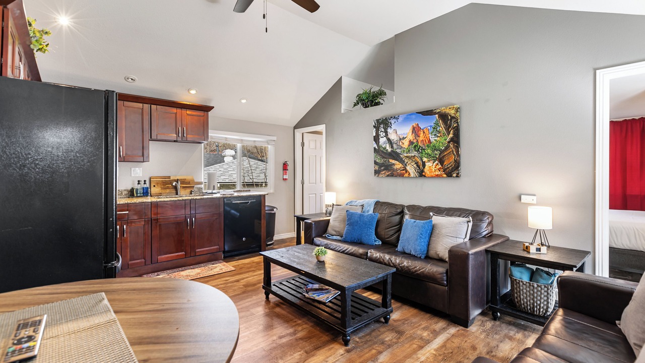 Photo of Livingroom in Manitou Springs Historic District
