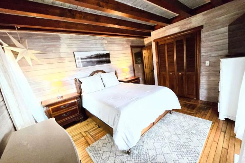Photo of Bedroom in Snow Hill