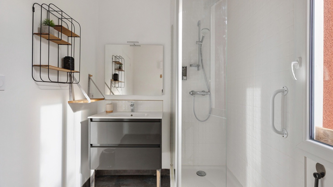 Photo of Bathroom in Avrille