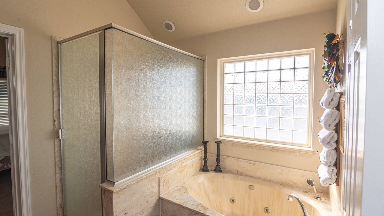Photo of Bathroom in Crowley