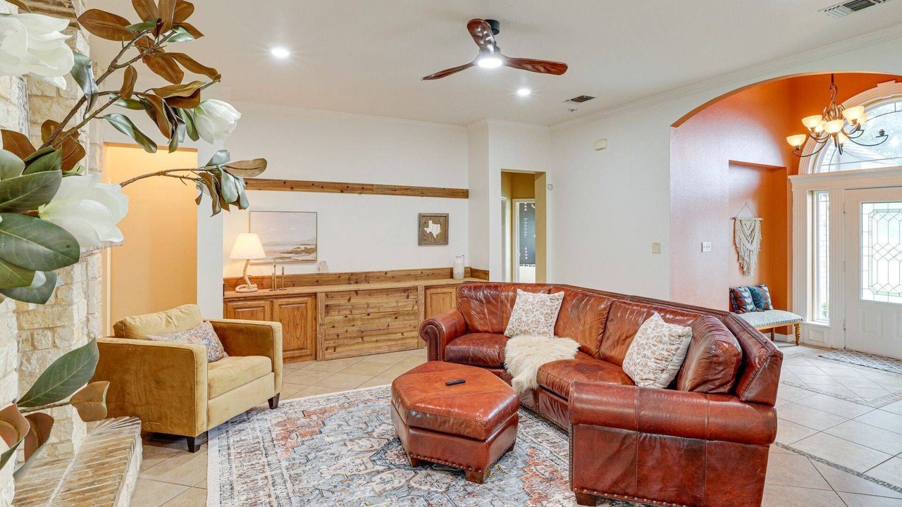 Photo of Bedroom in Crowley