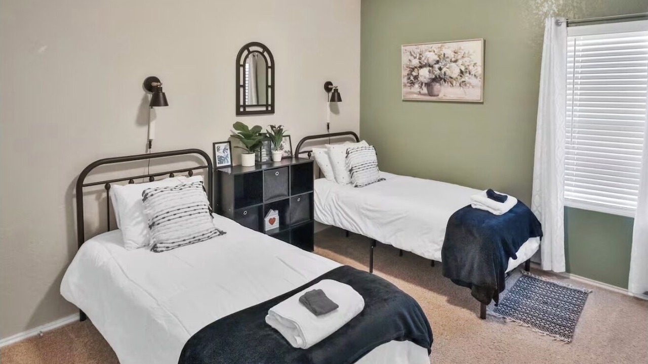 Photo of Bedroom in Elmendorf