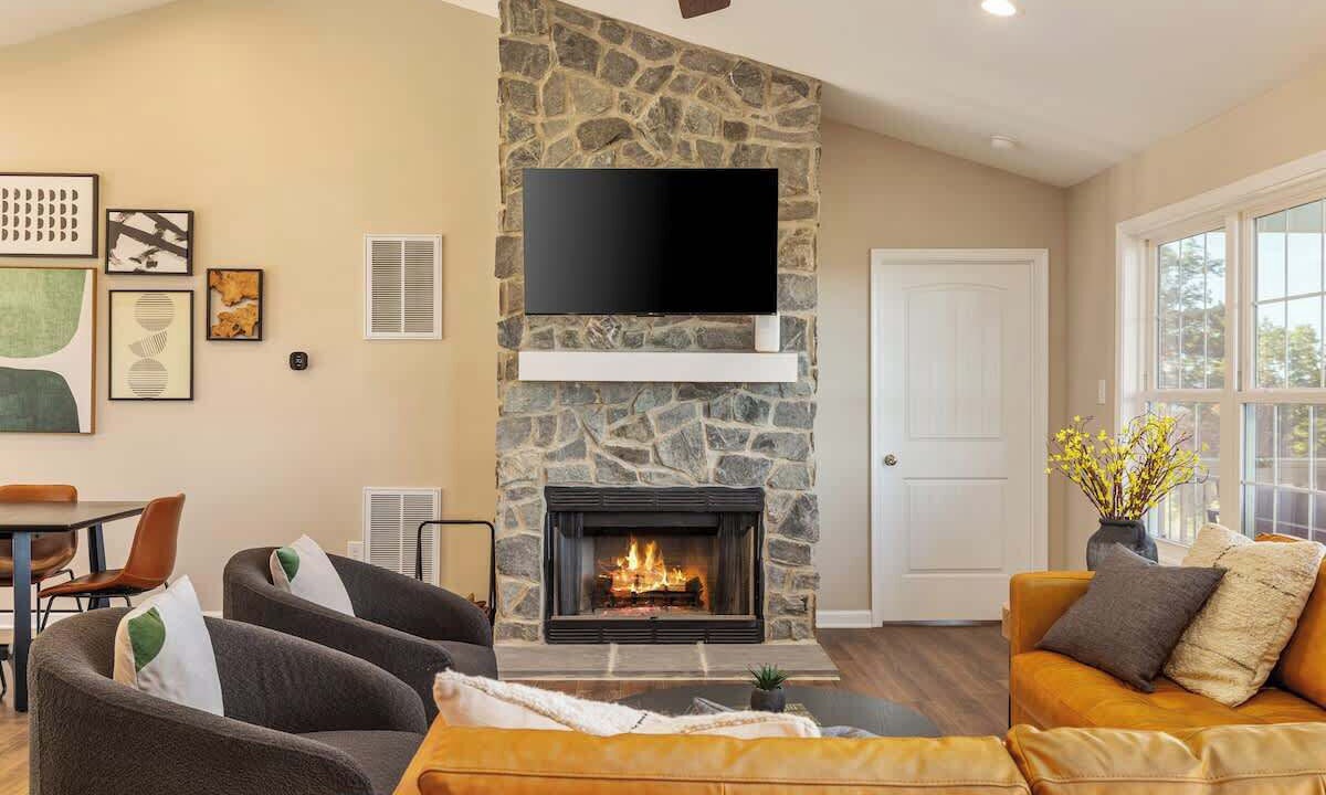 Photo of Livingroom in Front Royal