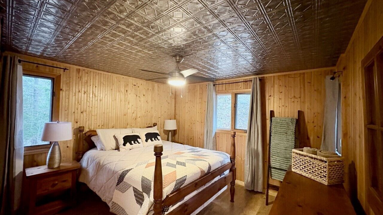 Photo of Bedroom in Tay Valley