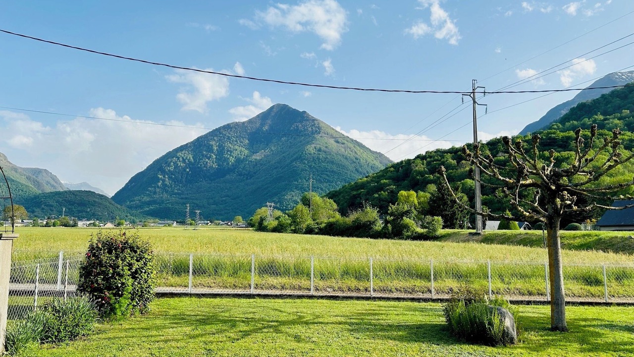 Photo of Outdoor in Adast