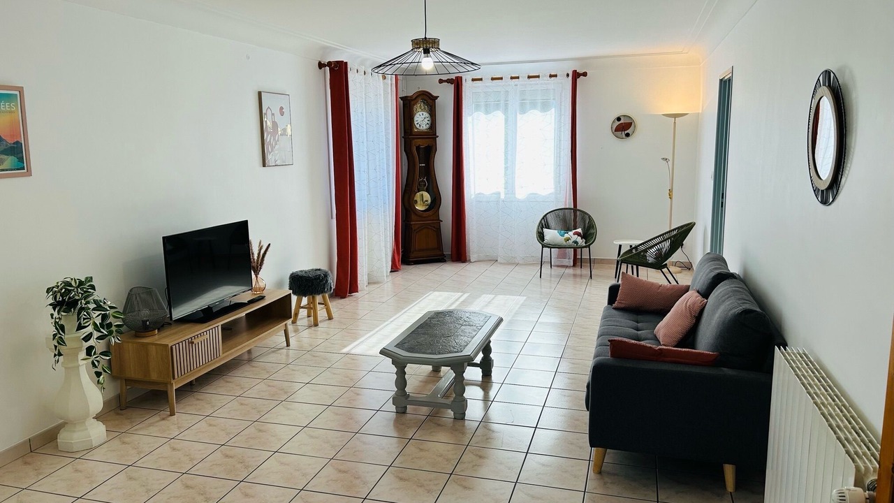 Photo of Livingroom in Adast