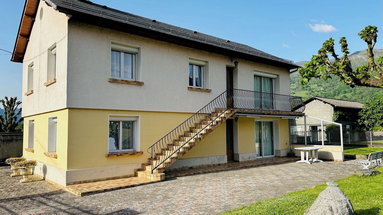 Photo of Outdoor in Adast