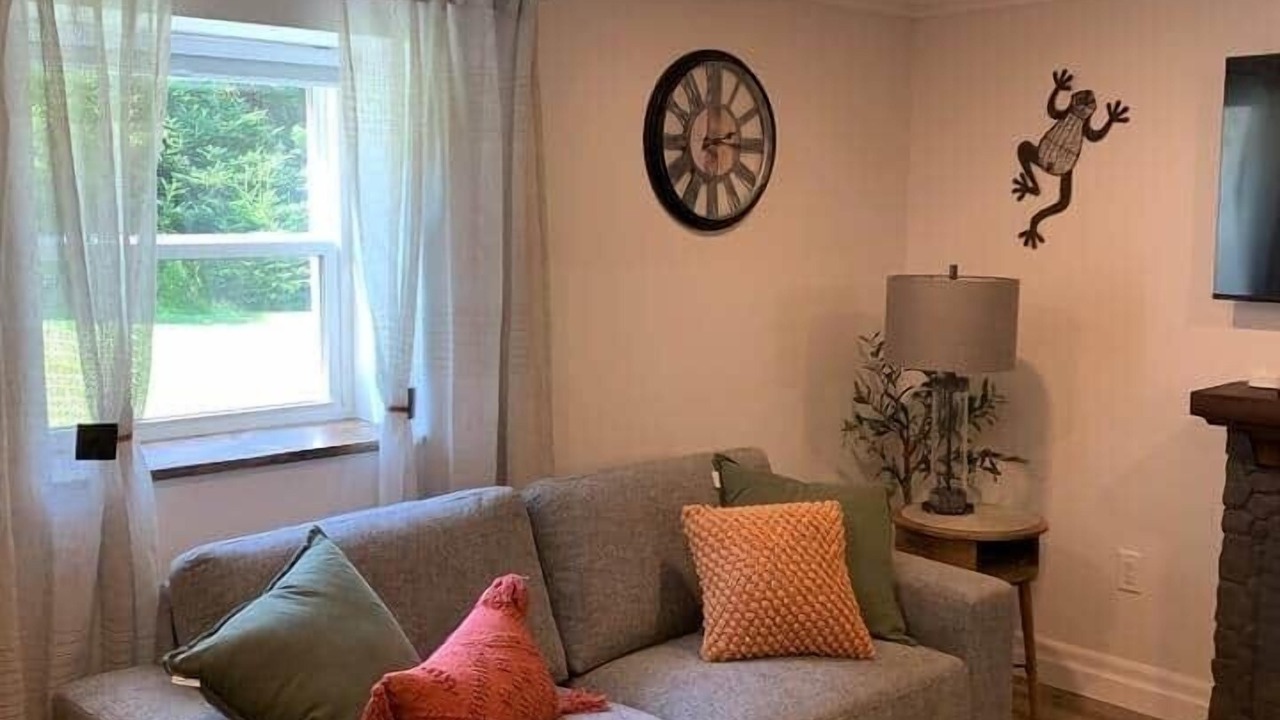 Photo of Livingroom in Trinity