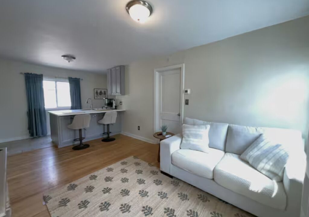 Photo of Livingroom in Olean