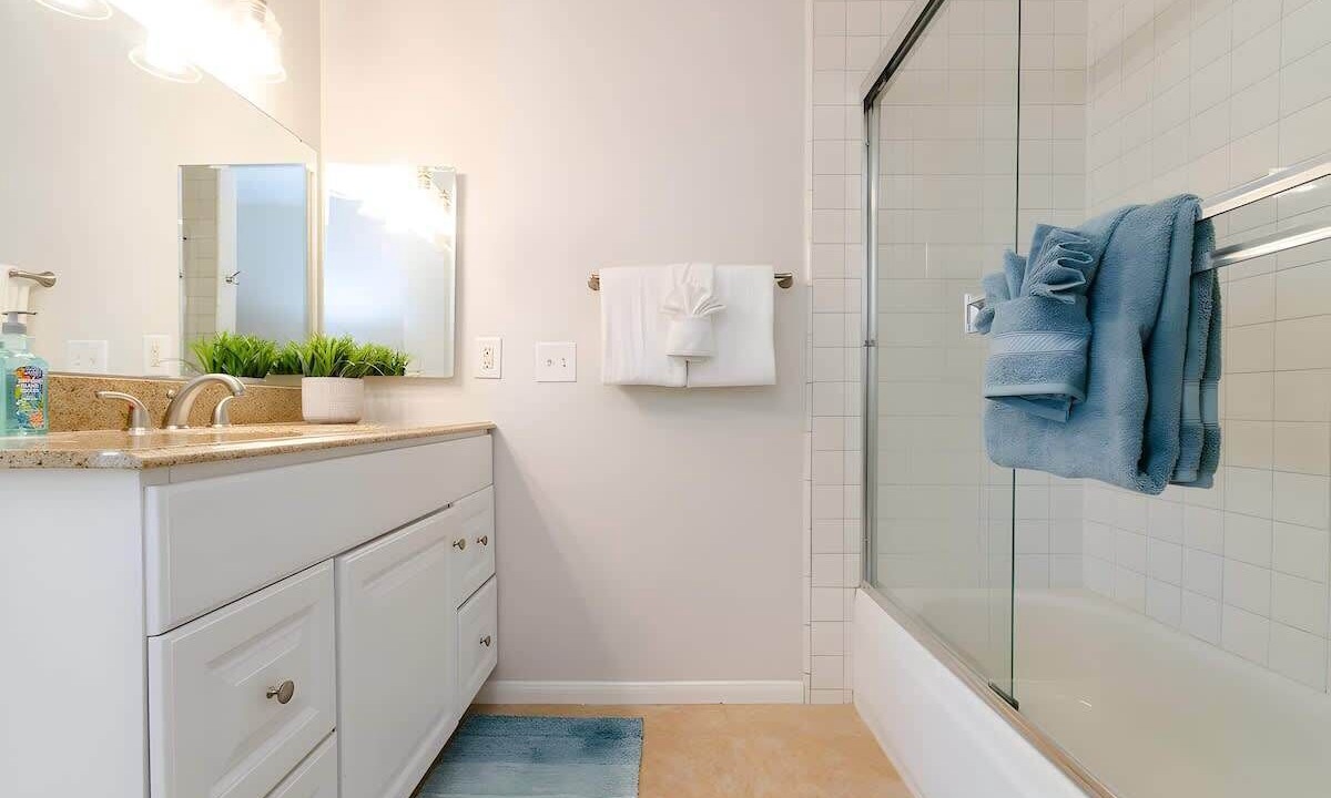 Photo of Bathroom in Sunset Cliffs
