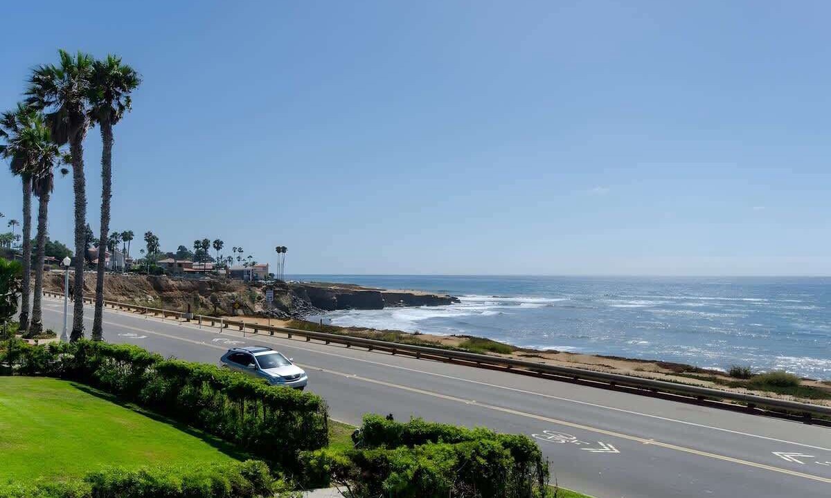 Photo of Others in Sunset Cliffs