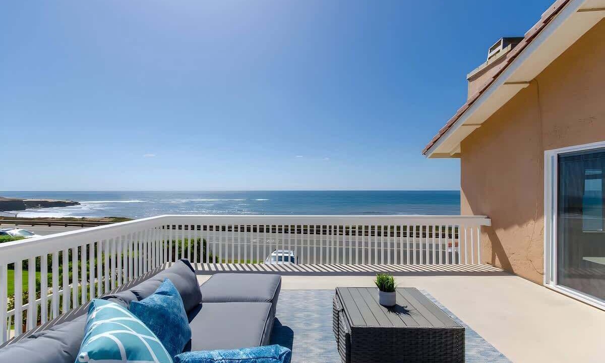 Photo of Patio Balcony in Sunset Cliffs