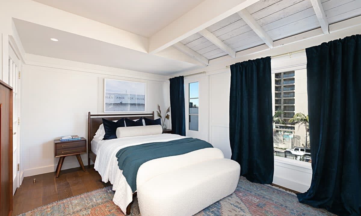 Photo of Bedroom in Village of La Jolla