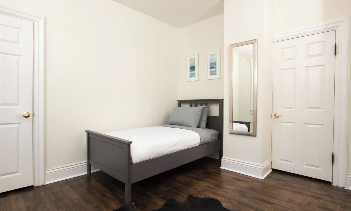 Photo of Bedroom in Bankers Hill
