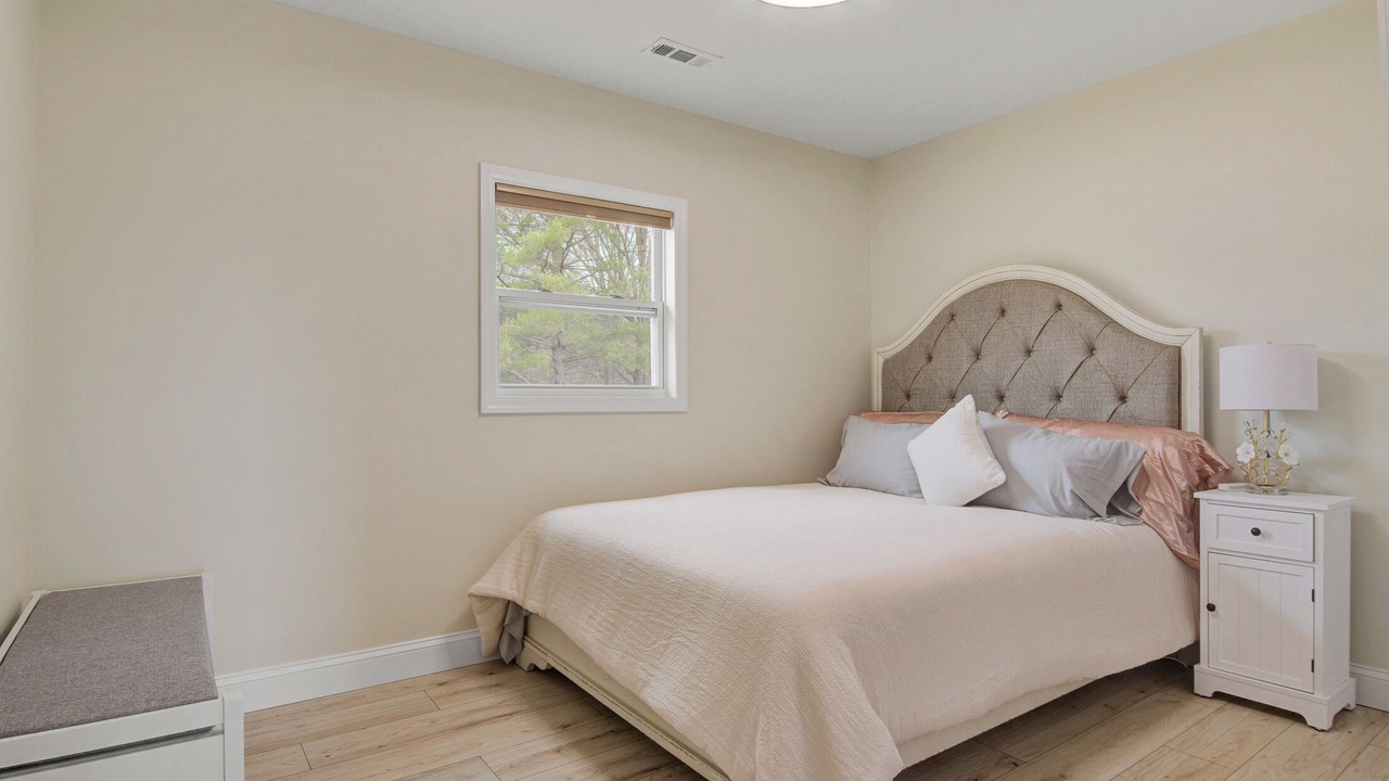 Photo of Bedroom in Newton