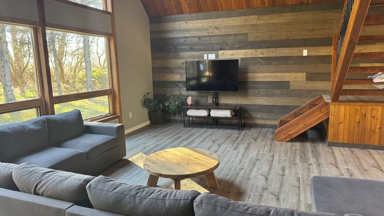 Photo of Livingroom in North Bay