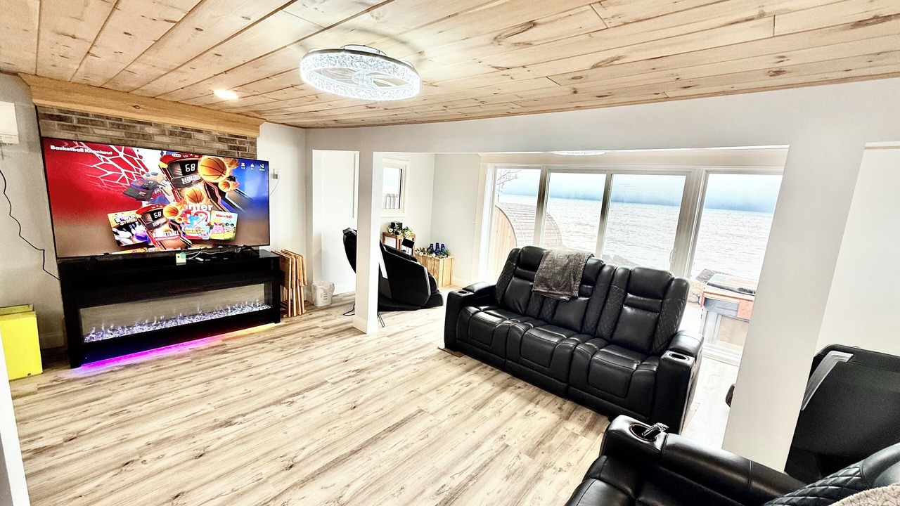 Photo of Livingroom in Hilton