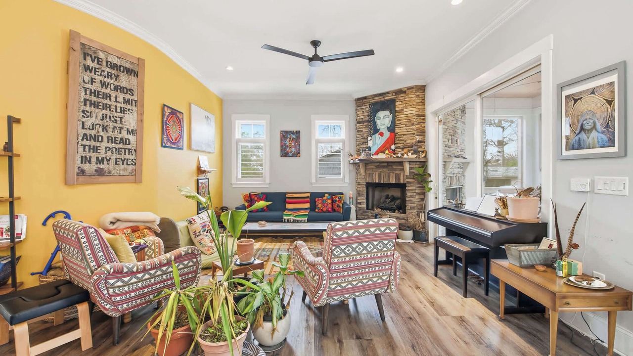 Photo of Livingroom in North Charlotte