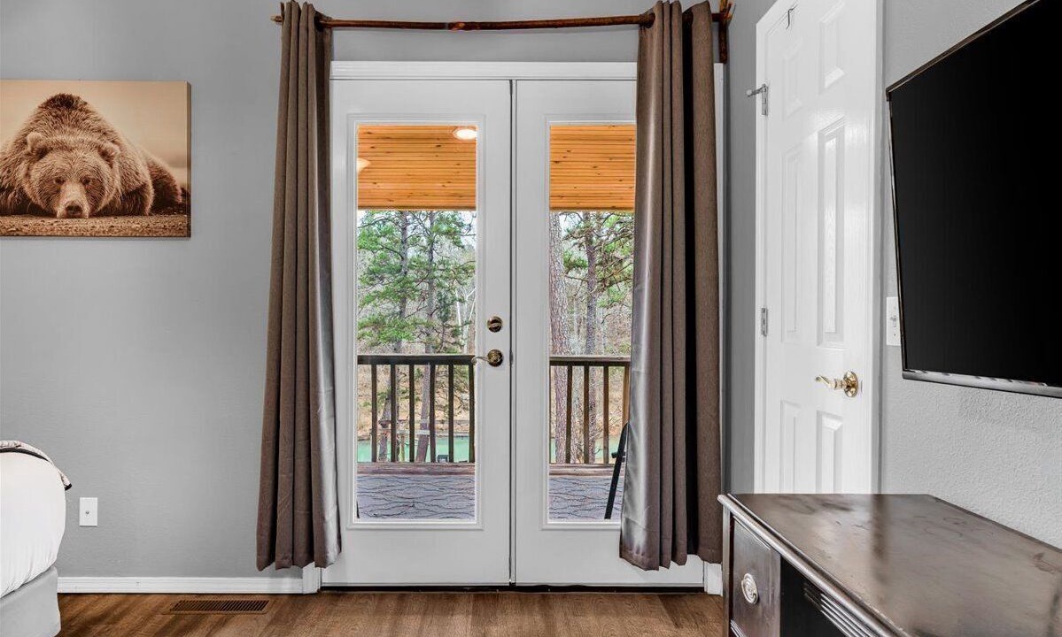 Photo of Bedroom in Ozark