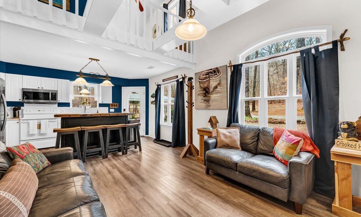 Photo of Livingroom in Ozark