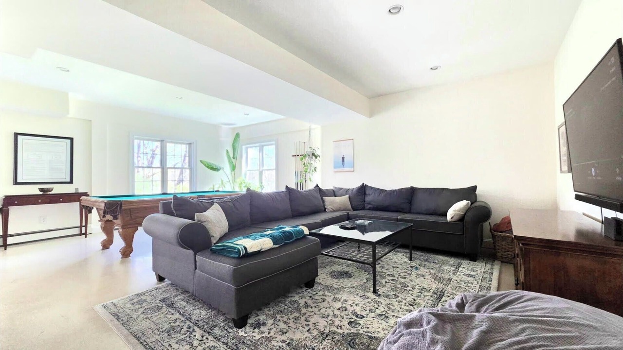 Photo of Livingroom in Brewster