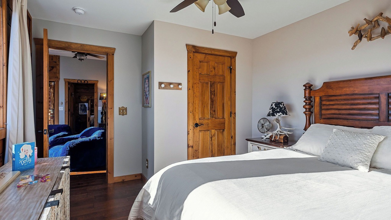 Photo of Bedroom in Smithville