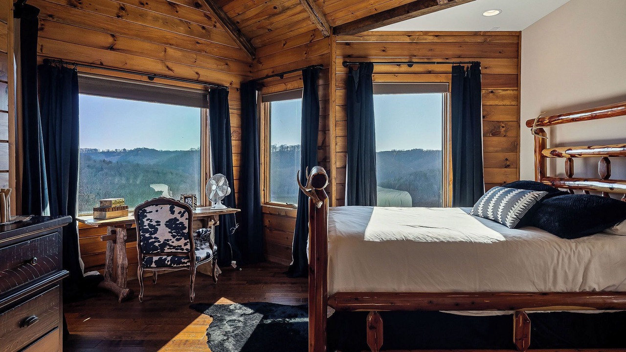 Photo of Bedroom in Smithville
