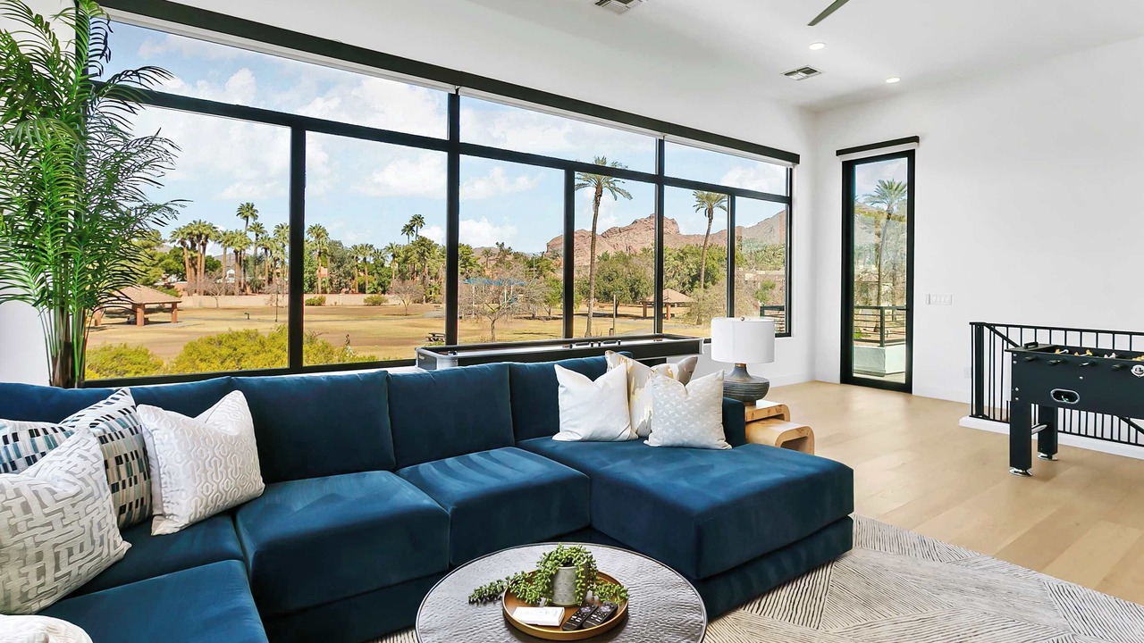 Photo of Livingroom in Arcadia Lite