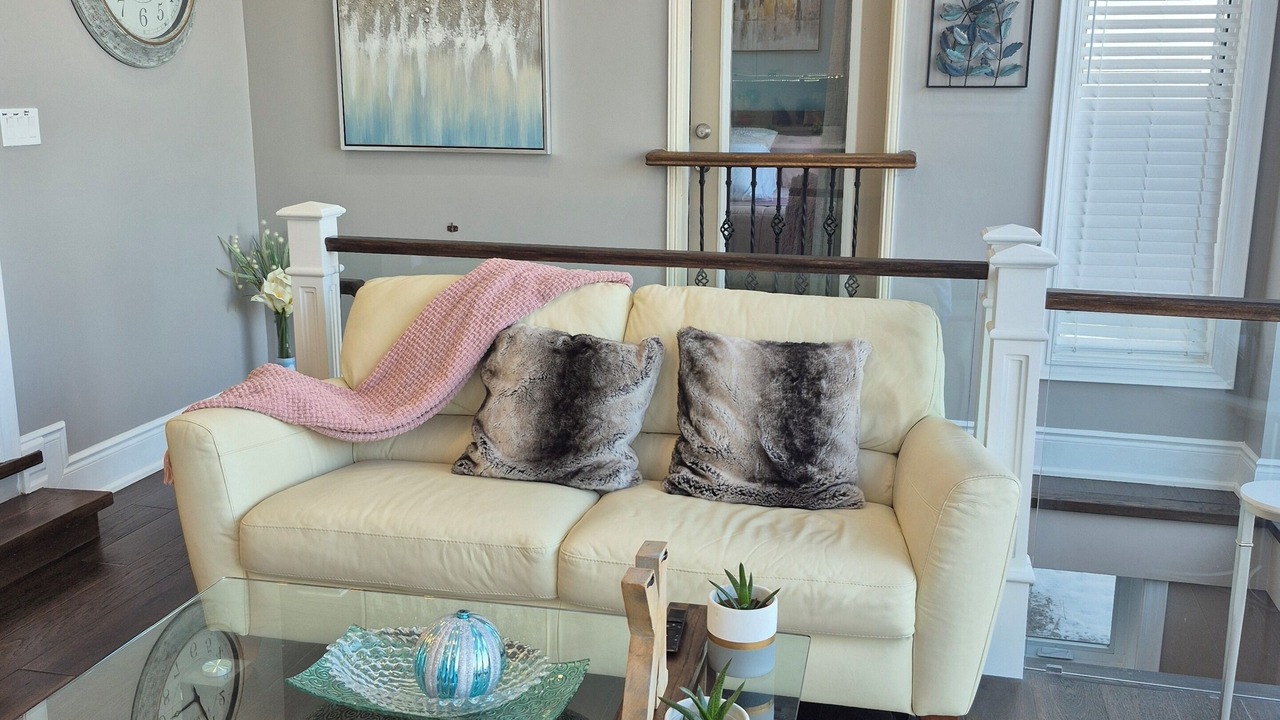 Photo of Livingroom in Niagara Falls