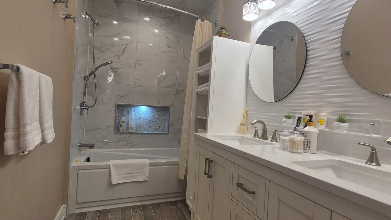 Photo of Bathroom in Niagara Falls