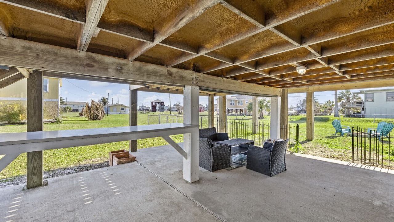 Photo of Bedroom in Galveston