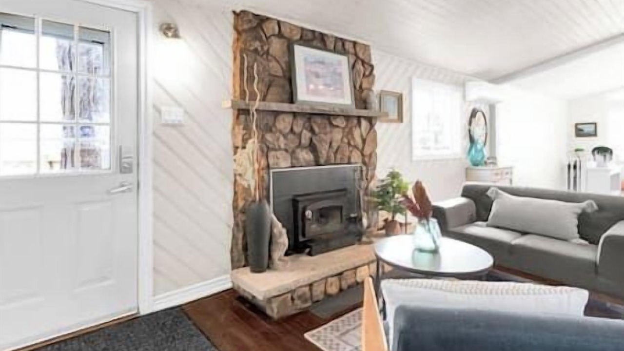 Photo of Livingroom in Roseneath