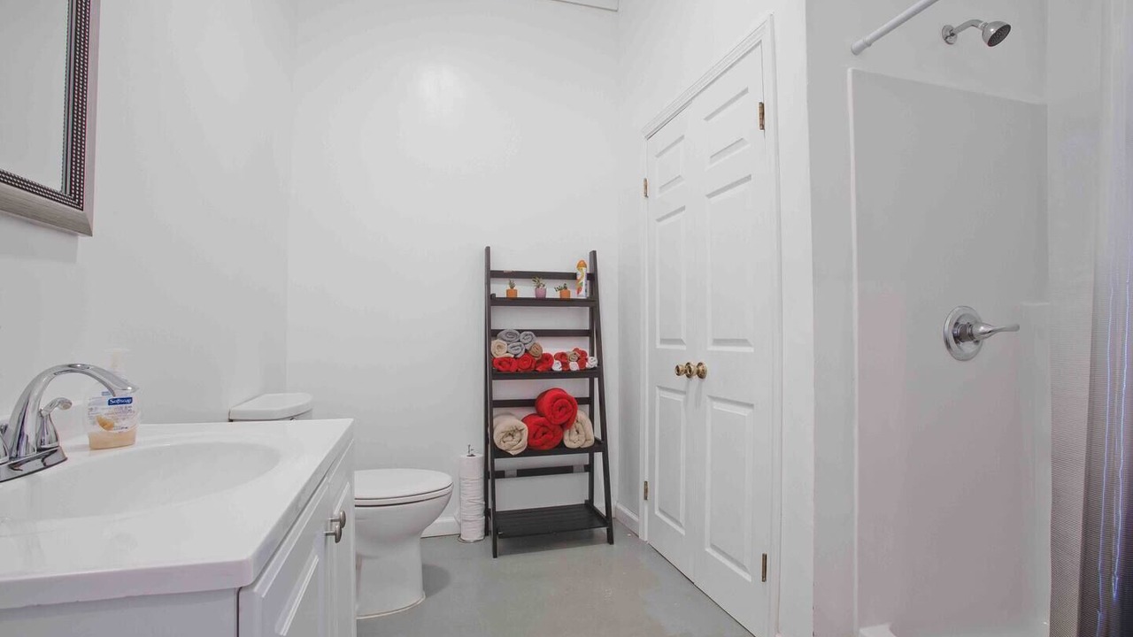 Photo of Bathroom in Downtown Memphis