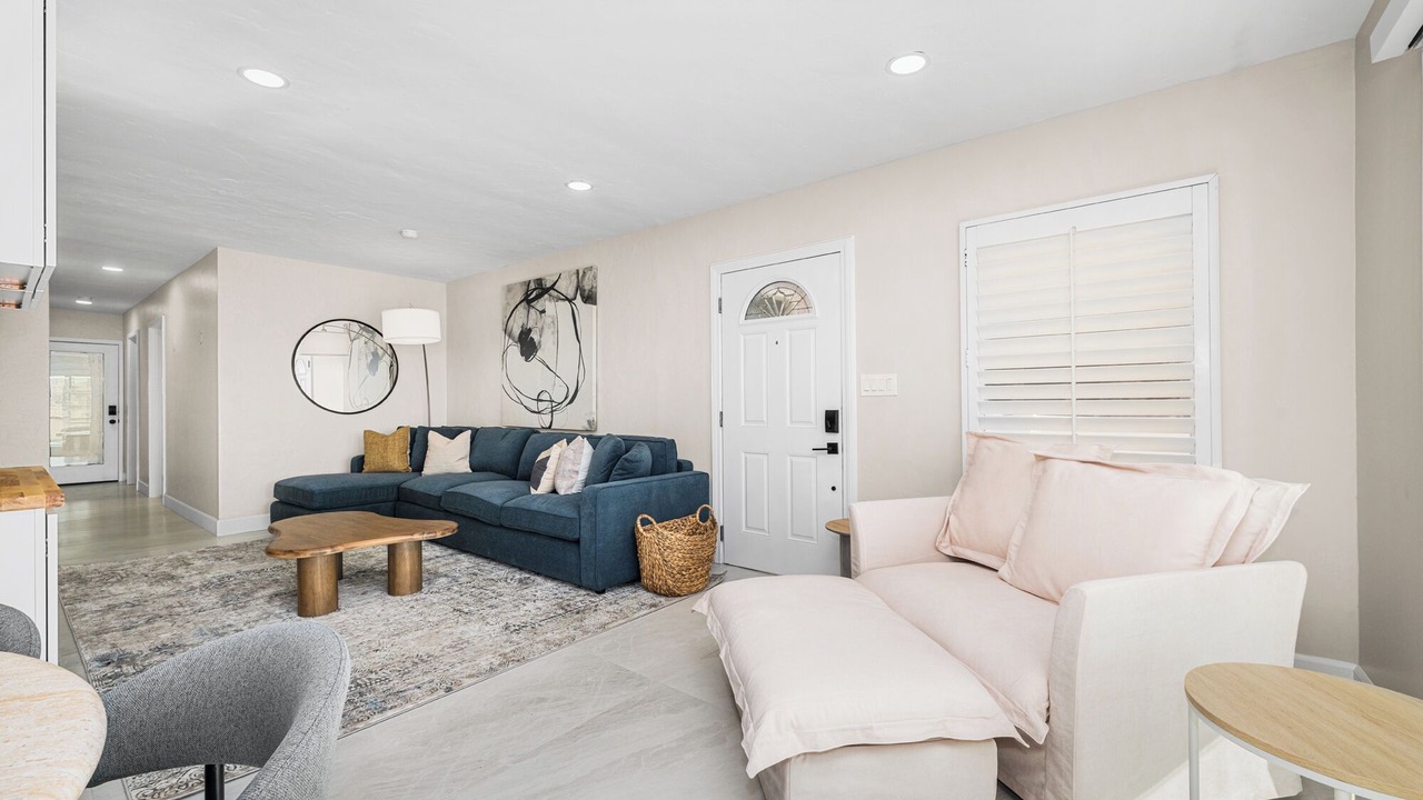 Photo of Livingroom in Old Towne