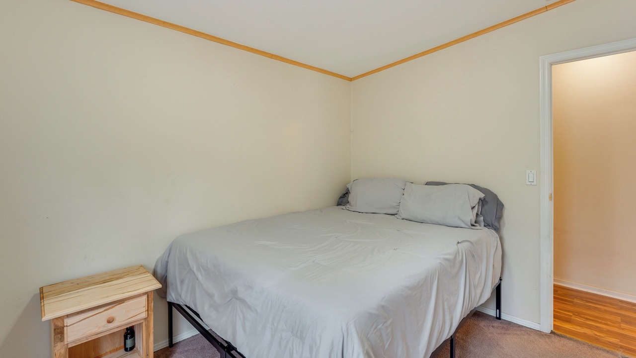 Photo of Bedroom in Perry